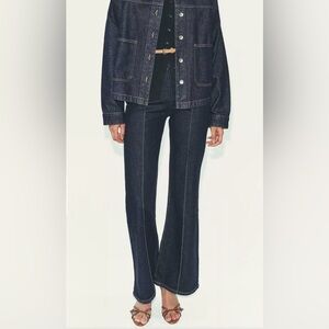 Zara dark wash Wide Leg flare light weight Jeans pin tuck front seam size 4